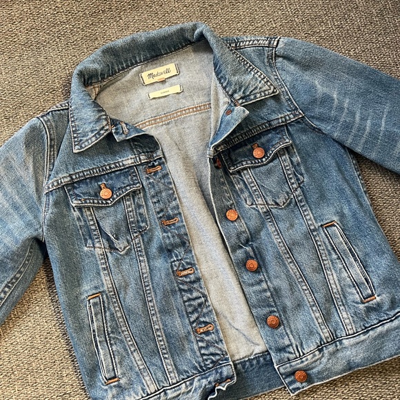 Madewell Jackets & Blazers - Madewell Classic Jean Jacket sz medium